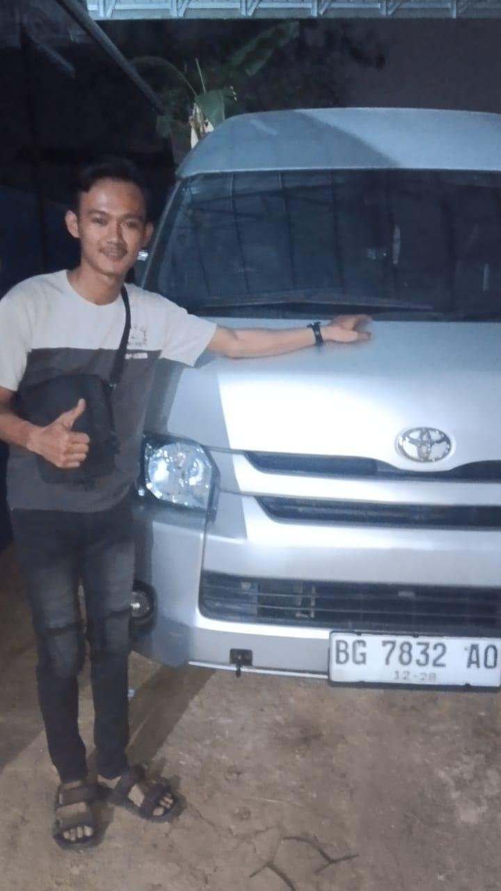 berapa kapasitas Hiace